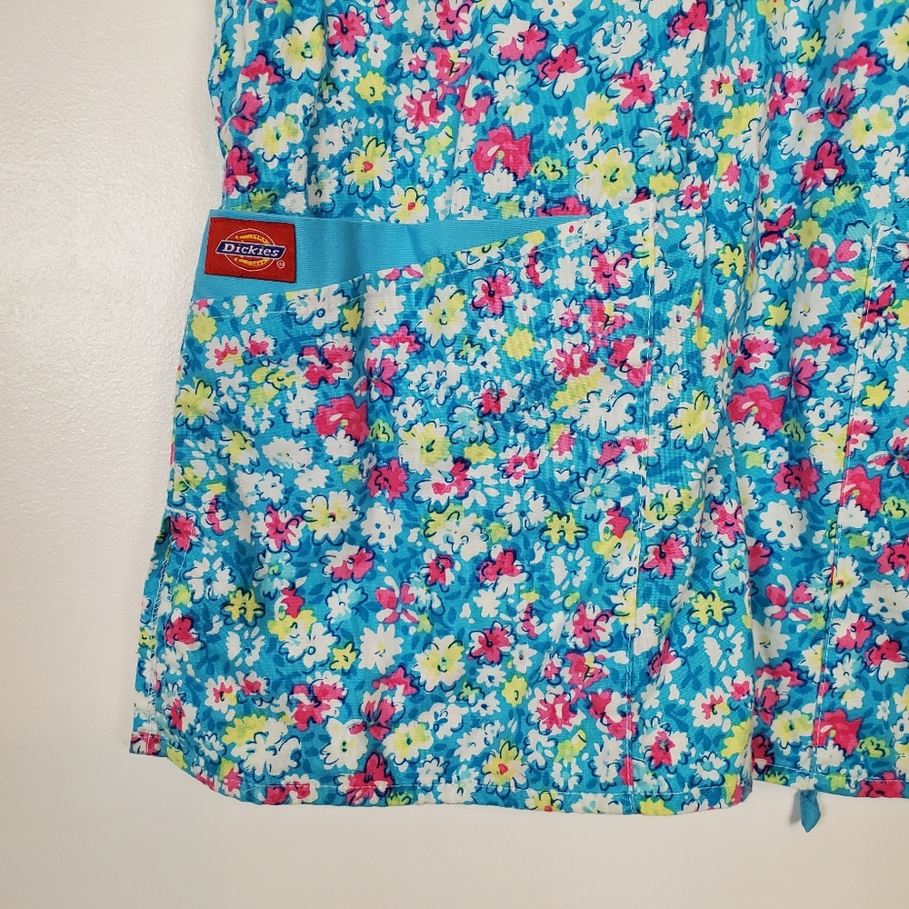 Dickies scrub top like new floral print - Picture 5 of 5